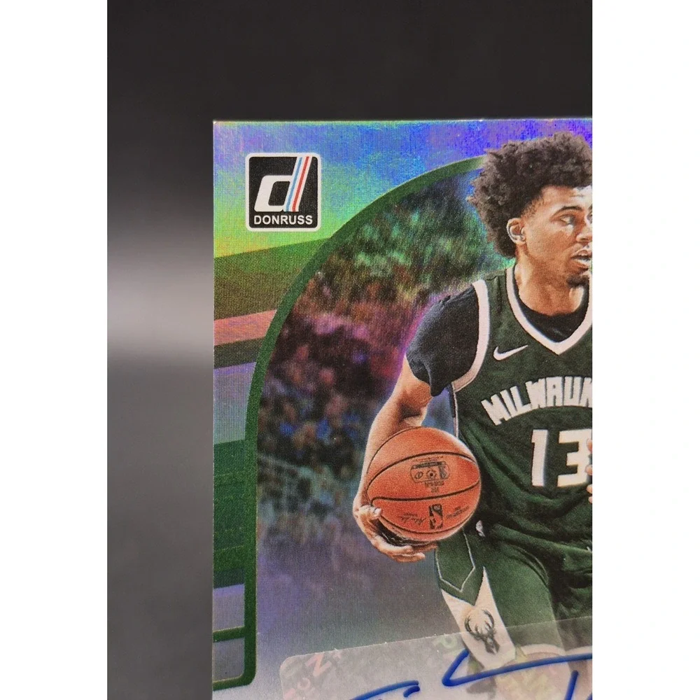 2020-21 Panini Donruss Jordan Nwora #SG-JNW Rookie Signature Series Holo (RC,AU)